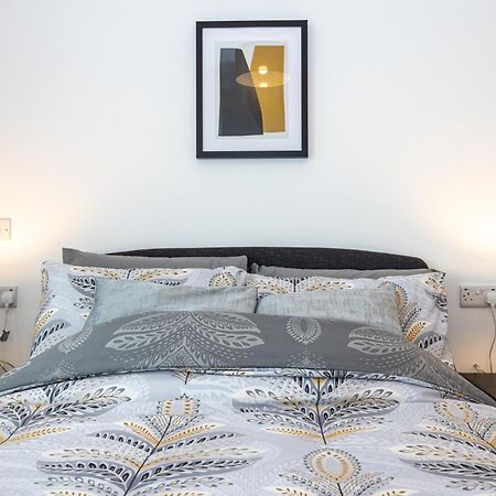 Royal Ebony By Asquare Lettings Apartman Manchester Kültér fotó