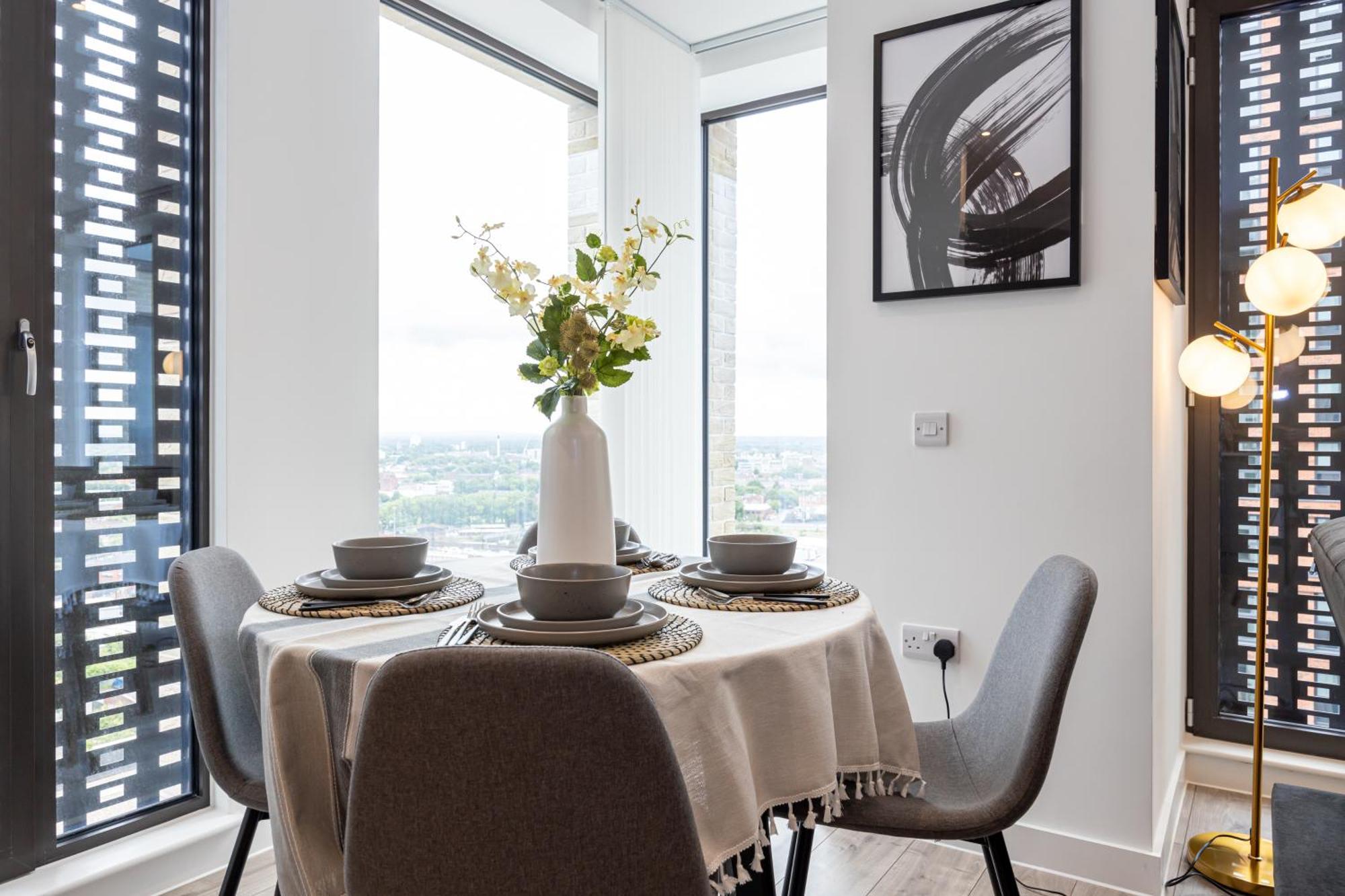 Royal Ebony By Asquare Lettings Apartman Manchester Kültér fotó